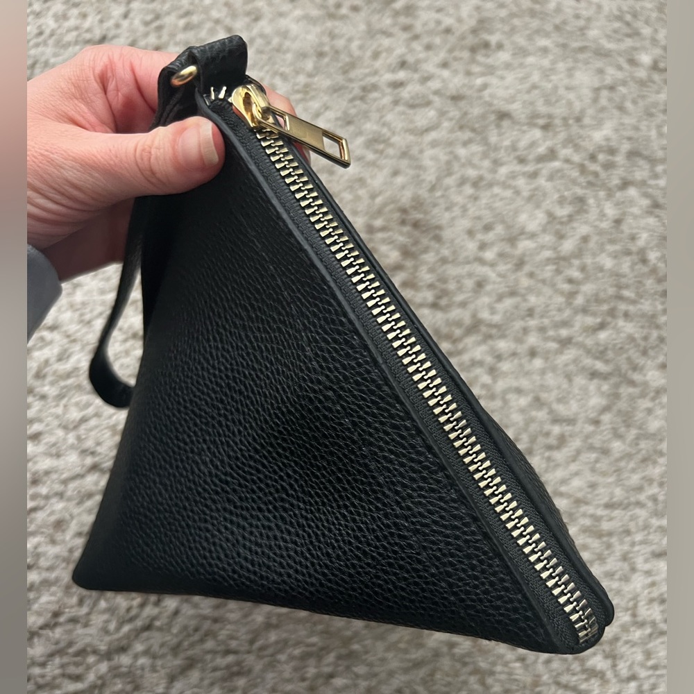 Triangle 3D Wristlet / Mini purse - Picture 3 of 8
